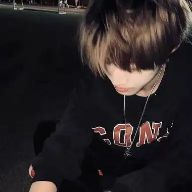 特别点的超拽帅哥头像图片-男生头像 - 壁纸之家