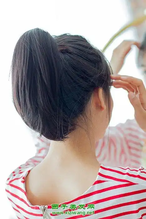 长头发怎么扎短马尾长发变短马尾图解教程