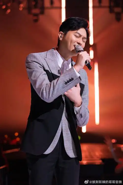 欢迎入手人美声靓身材好,唱演俱佳代表作多的张智霖90