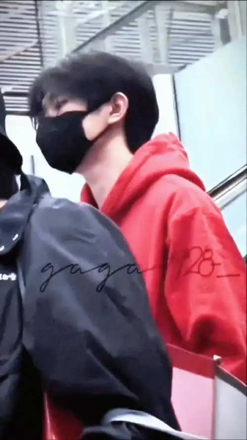 称之为感觉06  @tfboys-易烊千玺  cr logo