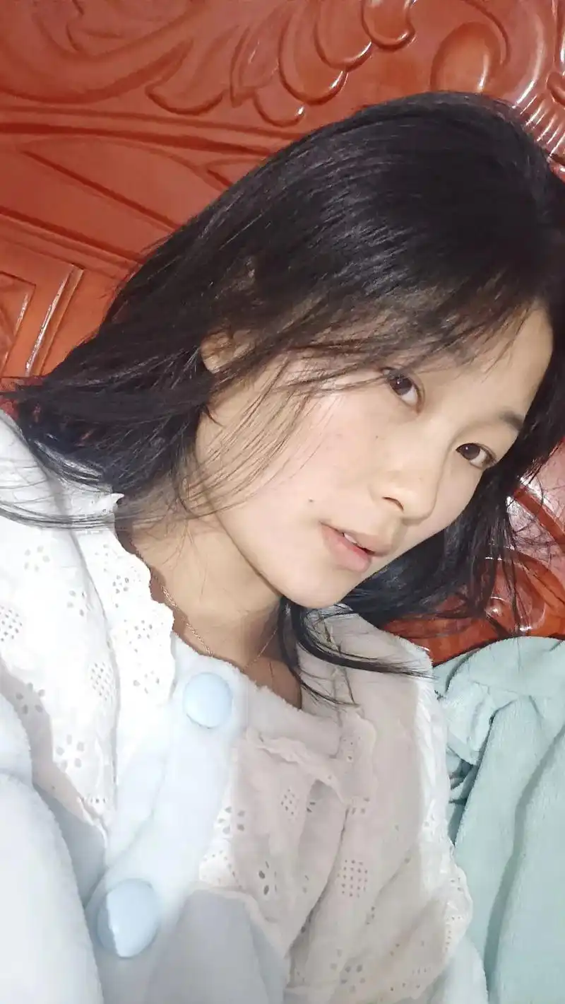 素颜,没有美颜,脸上有斑,国字脸,皮肤不好,自毁一下 - 抖音