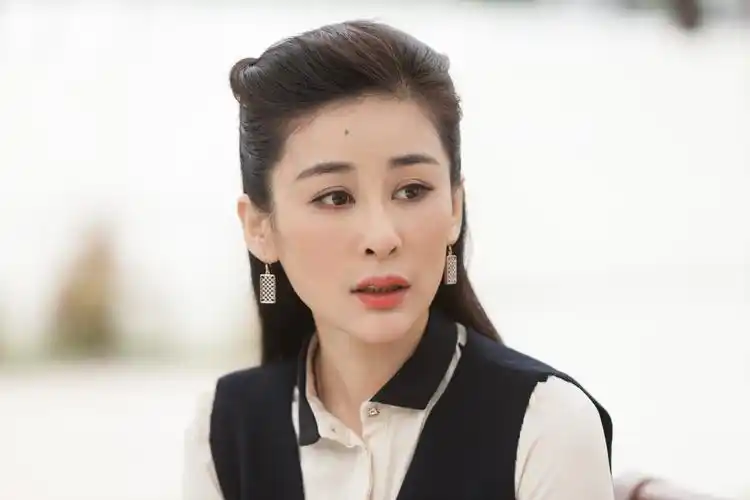 颜值巅峰时的周扬出演的这个角色,完全就是我们童年时女神