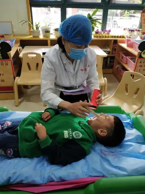 金水区希雅图幼儿园———-六一体检纪实!