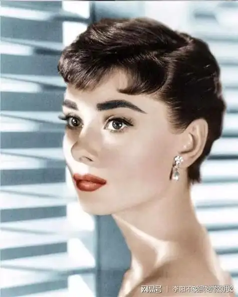 奥黛丽赫本,岁月不败美人,优雅如珍珠