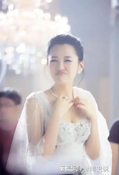 事实证明55岁身材傲人风韵犹存的许晴走上了一条不归路