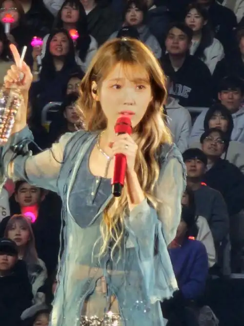 iu李知恩世界巡回演唱会