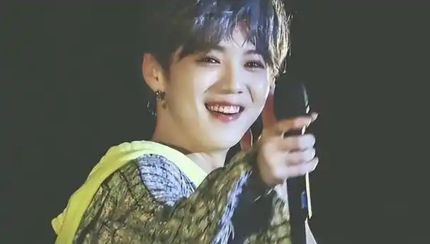 19岁到26岁,一年不落,鹿晗和关晓彤终于要结婚了?