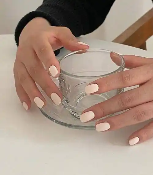 夏天正流行的5种美甲颜色,不挑肤色又时髦,涂上之后显手白!