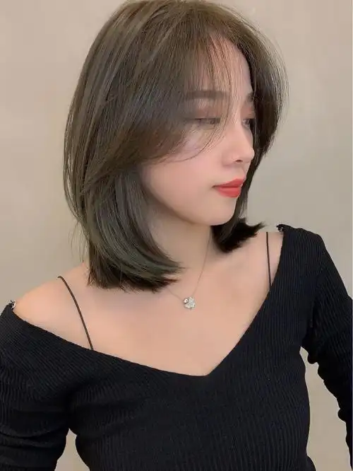 简约耐看锁骨发,2022火爆发型锁骨发最耐看又简约高级的发型,一款可以