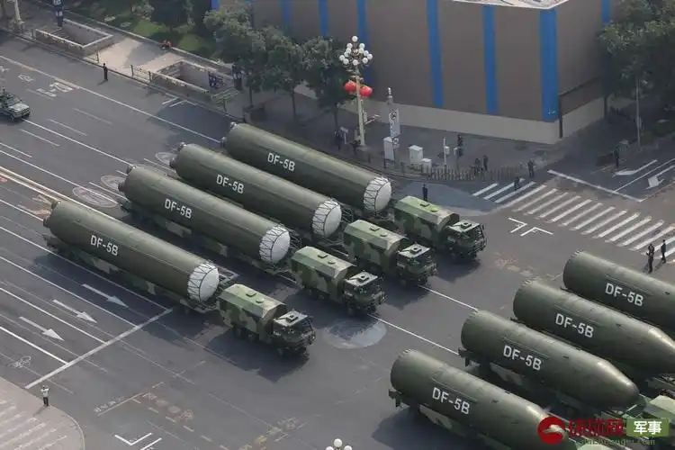 东风-5b导弹(摄影:范凌志)
