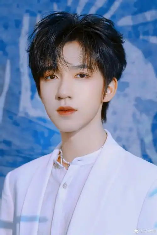 张绝美壁纸(五)】98贺峻霖,艺考加油哦,也祝其他考试的姐妹考试必过