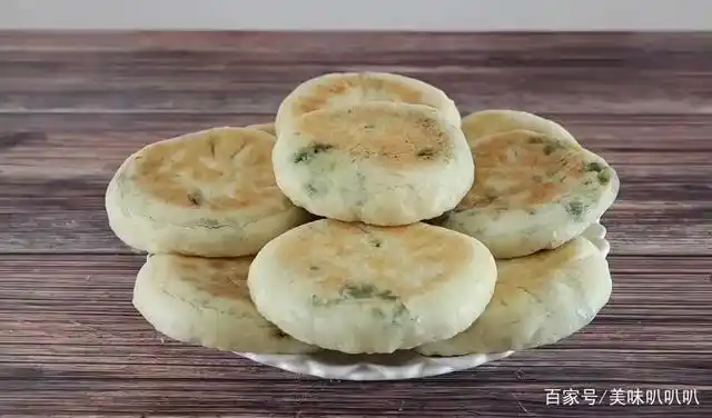 农家韭菜饼这样做,暄软好消化,家常的手法,好吃的味道