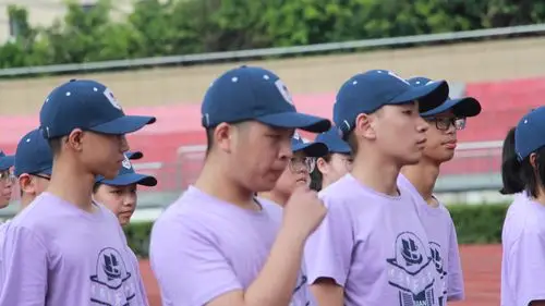 热烈恭贺瑞安四中新生新气象五天军训成功落幕迈向新台阶征程