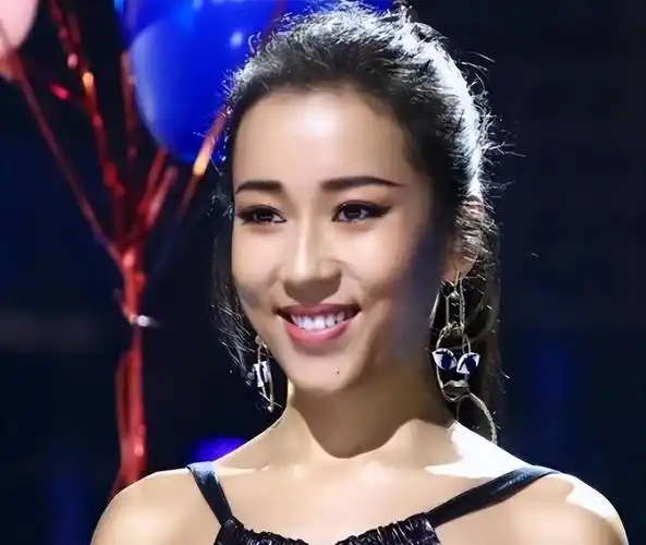 吉克隽逸的招黑史:炫富,卖惨,插足别人感情,走到今天能怪谁?