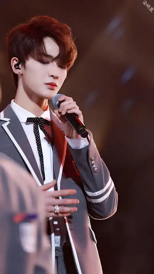 偶像练习生 theo-朱正廷