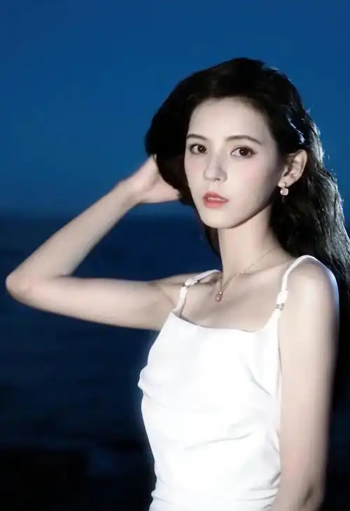 张予曦高清惊艳写真,美艳动人!
