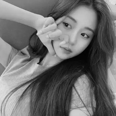 小众黑白ins风真人头像女100张