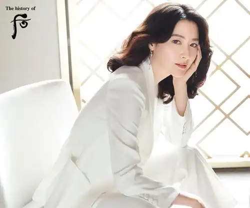 李英爱与韩妆品牌后续签代言合同