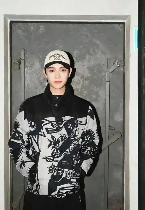 1娱瓜:钟汉良热巴龚俊成毅王一博唐嫣张若昀金晨毛晓彤丁禹兮_行程表