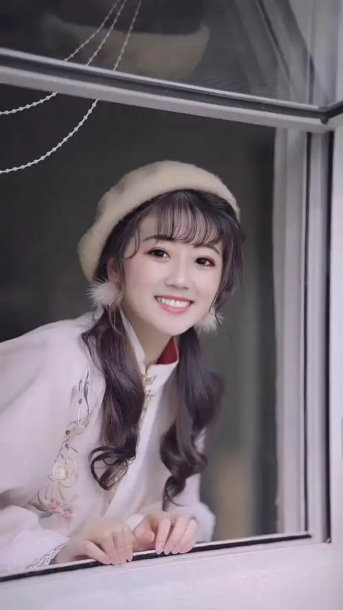 甜美女孩治愈系笑容