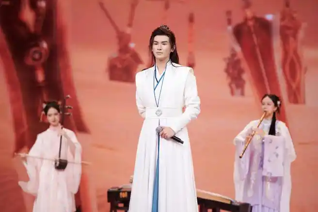 杨旭文白衣少侠##一代人有一代人的郭靖