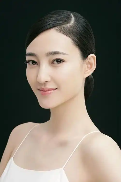 王丽坤个人资料(来自内蒙古自治区的王丽坤是当之无愧的素颜女神)