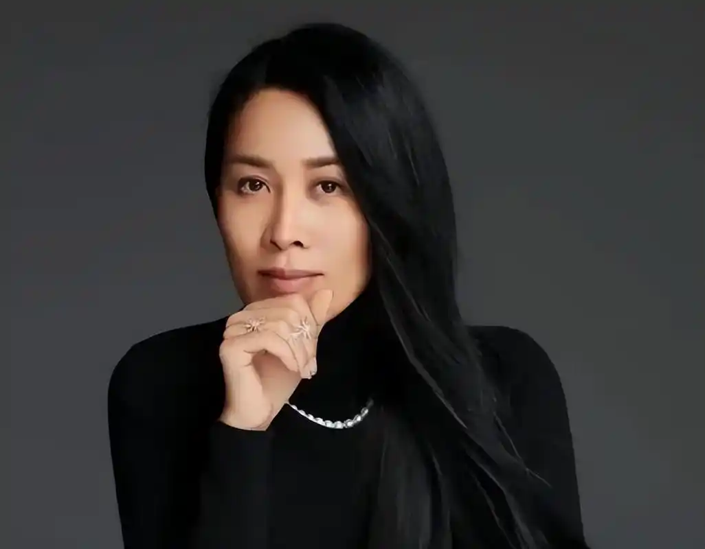 女歌手那英,原名叫叶赫那拉英,是慈禧太后的曾孙女?都是谣传