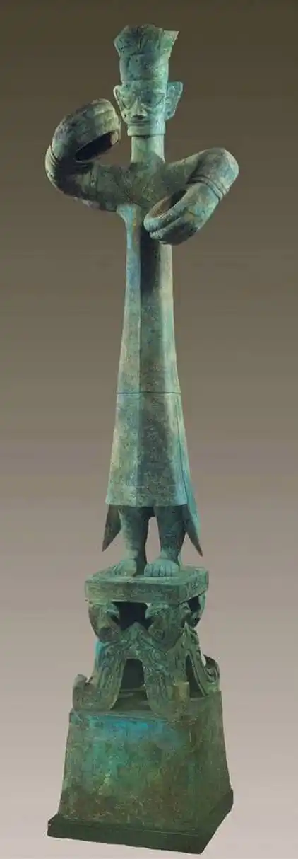 青铜大立人像(正面,侧面)#三星堆# #传统文化