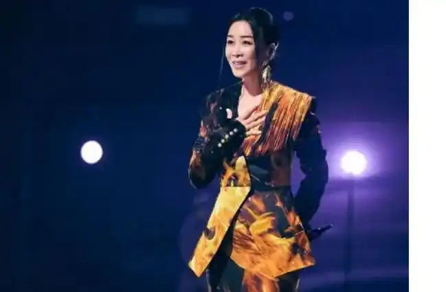 闹大了!那英认怂向刀郎道歉,参加上海音乐节遭抵制,评论一边倒