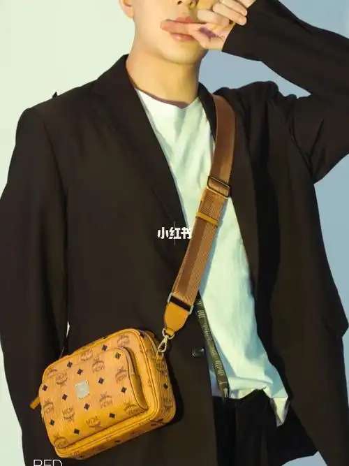 mcm赵丽颖同款相机包送男友自用超适合