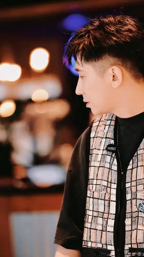 尚九熙这就是潮流##时尚潮流主理人 尚九熙##别人模仿不了的是尚九熙