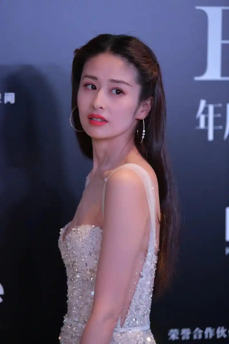 明星生图颖儿性感低胸装#明星生图 #神仙颜值 #写真 # - 抖音