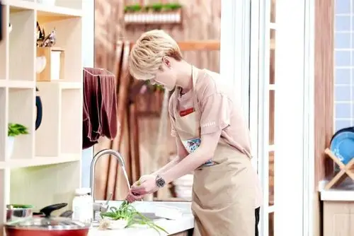 《好好吃饭吧》鹿晗