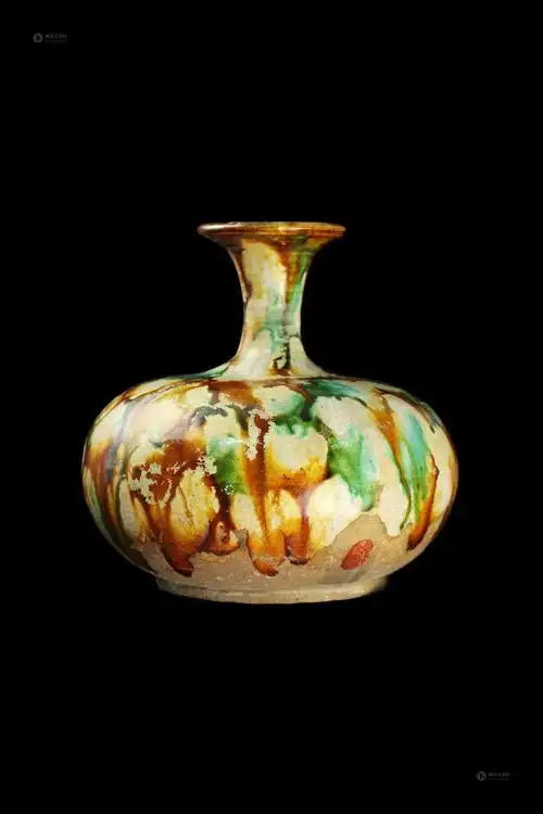 0086 辽 三彩长颈荸荠瓶