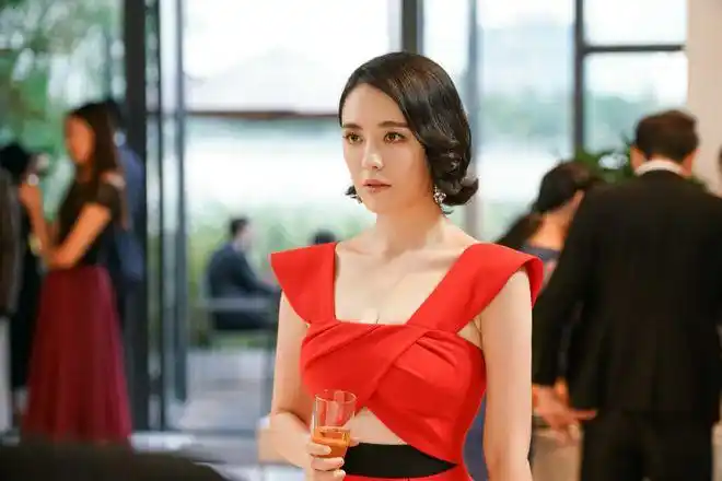 吕佳容风光大嫁将播收视女王定义爱情真谛