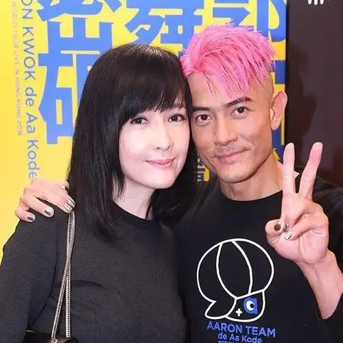 周迅脸垮怎么了谁40以后还能和以前一个样周慧敏我想说两句