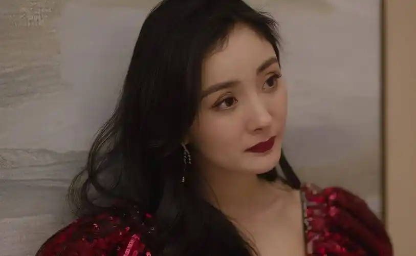 36岁杨幂和小9岁许凯上演"恋爱",同框不觉得尴尬吗_观众_年龄_合作