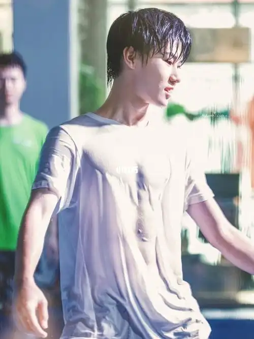 七大帅哥的腹肌照089595_时代少年团_腹肌_帅哥_tnt时代少年团