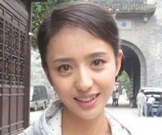 所谓没有对比就没有伤害,当女星们卸完妆后,何止是一言难尽|卸妆|佟