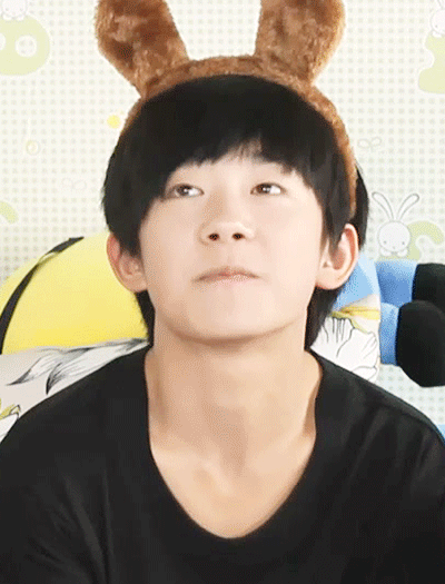 眼里的星星和嘴角的太阳.易烊千玺.