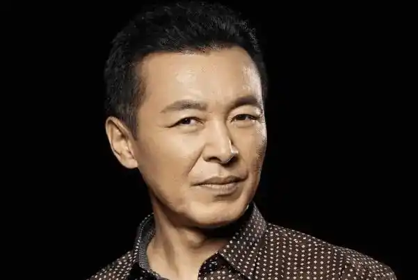 获奖次数比较多的王强,是一个低调的男演员,如今都已经60多了