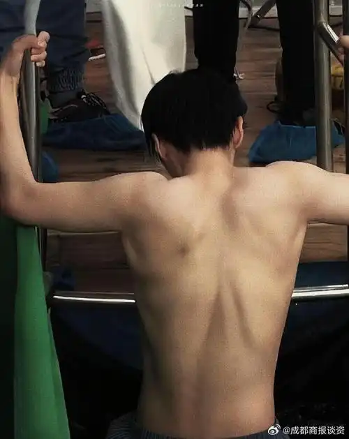 王俊凯出道十一年最大尺度