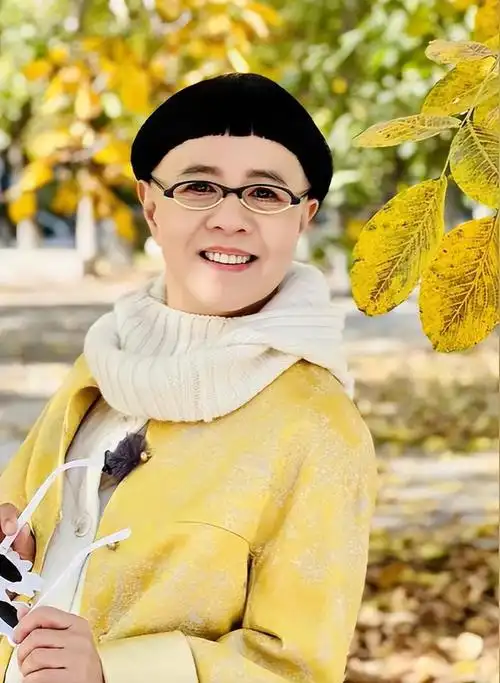 2023年3月8号,刘纯燕针对网友热议发文称"不去想别人怎么看,不被年龄