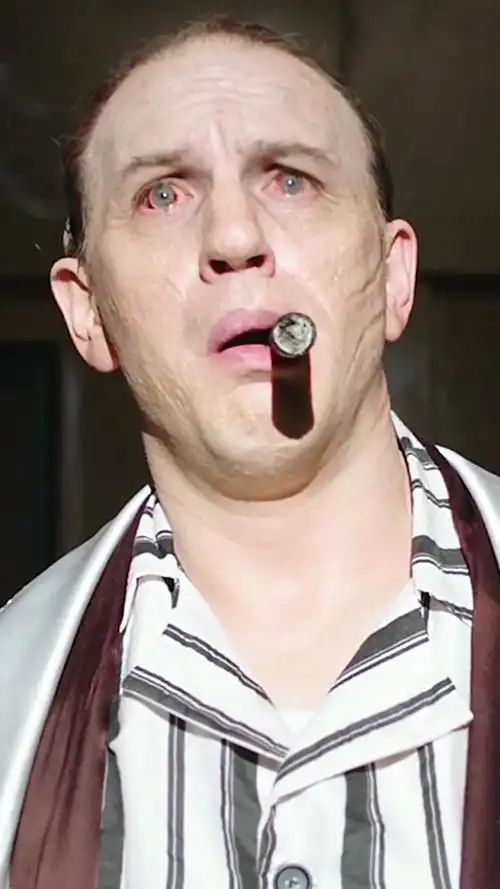 汤姆哈迪#我想,汤老师拍电影是惦记着剧组里的免费雪茄吧?