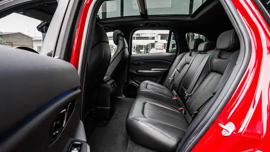 高颜有料,续航不低,10几万!【蔚来es6 420km 运动版】