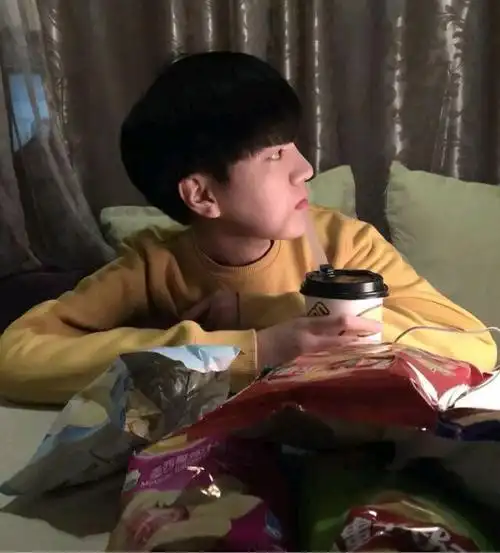 谁有16岁少年的一组照片,最后萌一点.谢谢了