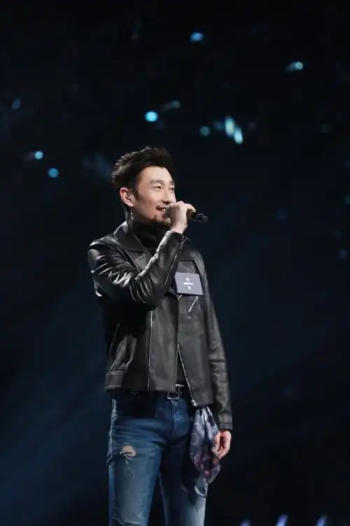 满江唱奔跑在孤傲的路上##谁是宝藏歌手