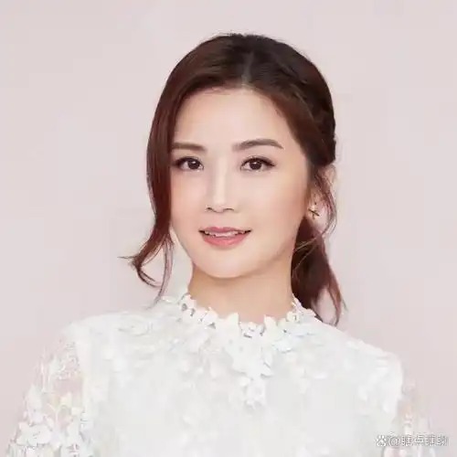 当年,郑中基问女友蔡卓妍:"我们都同居了两年,为什么还不结婚?