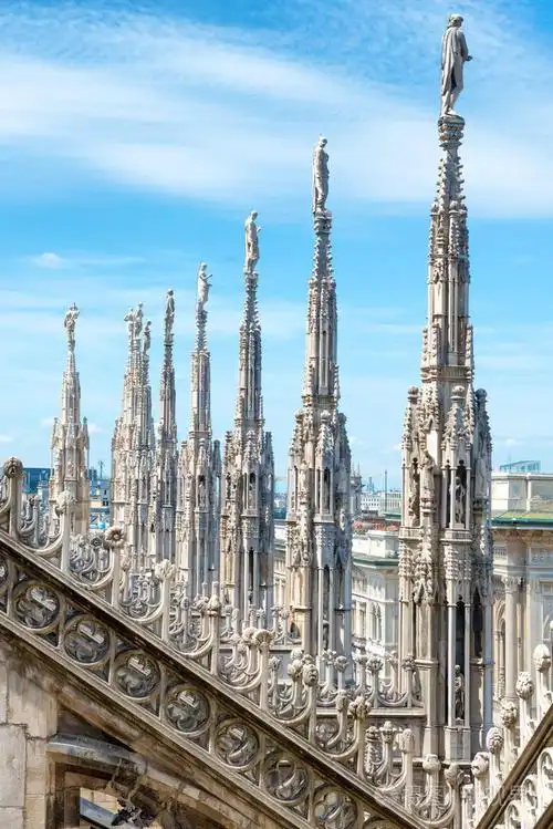 著名的米兰大教堂大教堂照片-正版商用图片0sgdp7-摄图新视界