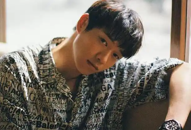 最后,简单看一下魏大勋个人资料:他是1989年出生于吉林的,中戏07级